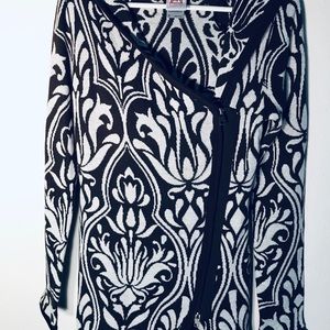 Avalanche zip front stretch hoodie S